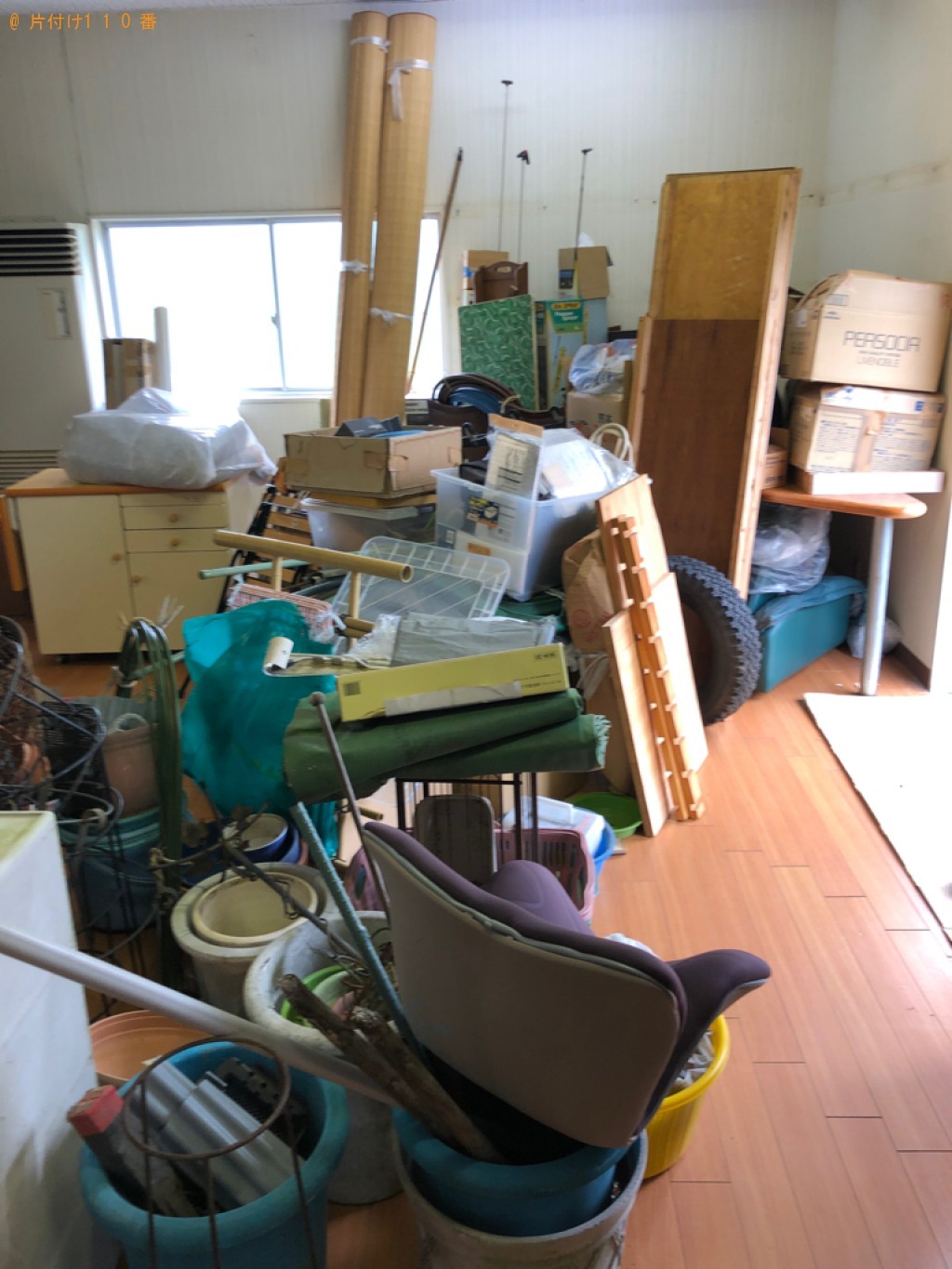 テーブル、ラック、掃除機、園芸用品、衣類、衣装ケース等の回収